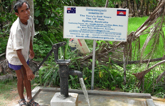 Terry's Golf Tours (The 19th Hole). (Sydney, Australia). April 2012. Trapang Thom village